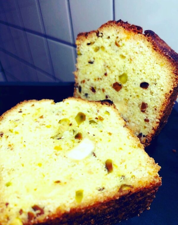 ピスタチオとホワイトチョコのパウンドケーキ.jpg